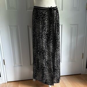 MAX STUDIO Long Skirt, Front Bow, Black, Cream Dots, Pink Accents,Stretch Back,M